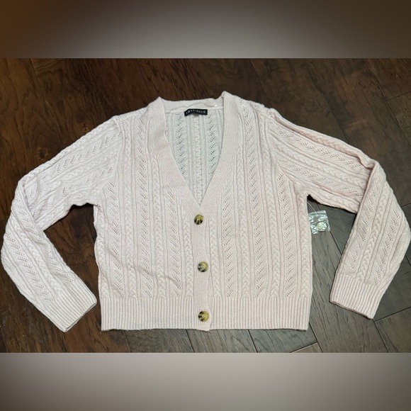 LOVE ELLIE McKenzie Cable Knit Cardigan in Blush Pink Size Large Gorgeous NWOT - Picture 3 of 11